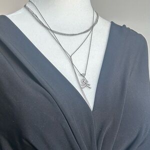 Elegant Silver Jewel Necklace